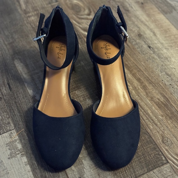 Stylish Navy Ankle Strap Women's Shoes - Picture 1 of 2